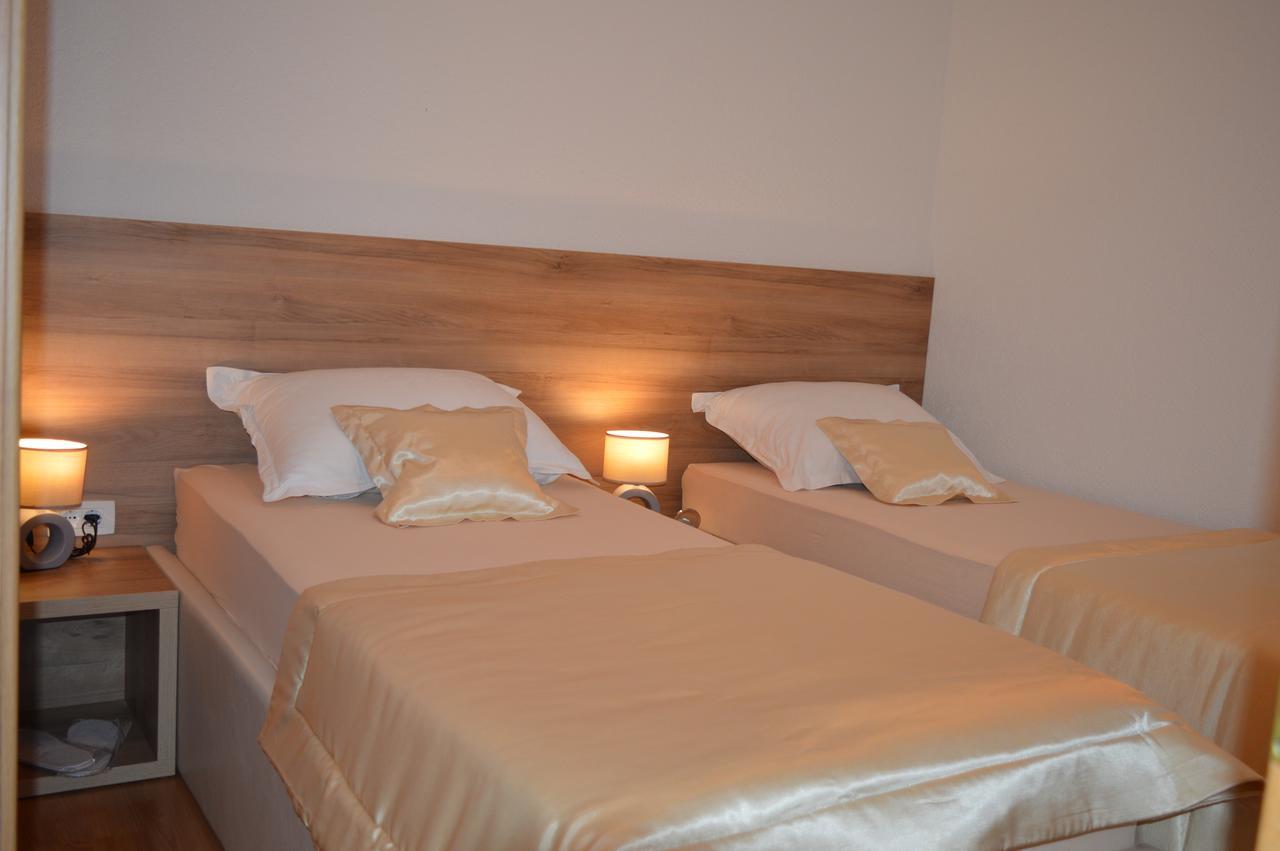 Blue Lake Luxury Rooms Grabovica Exterior foto